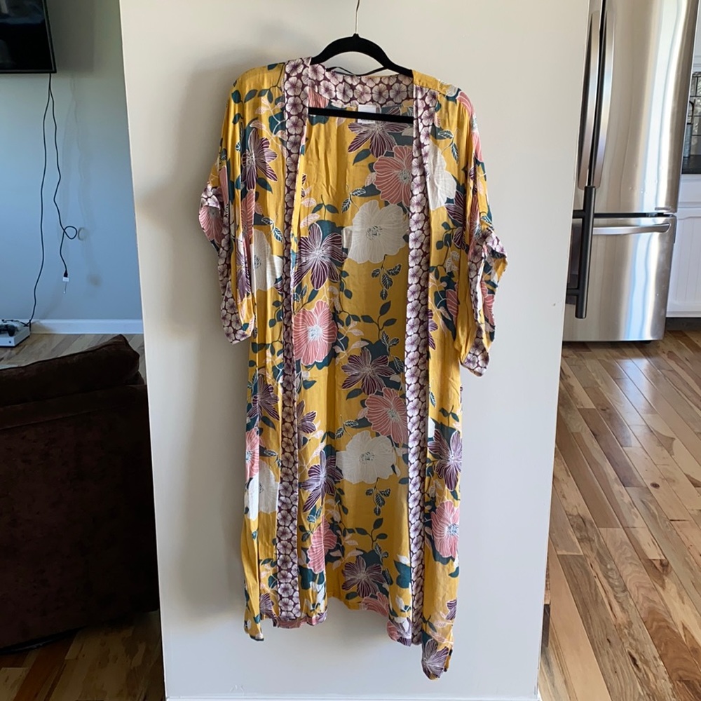 Floral/tropical kimono